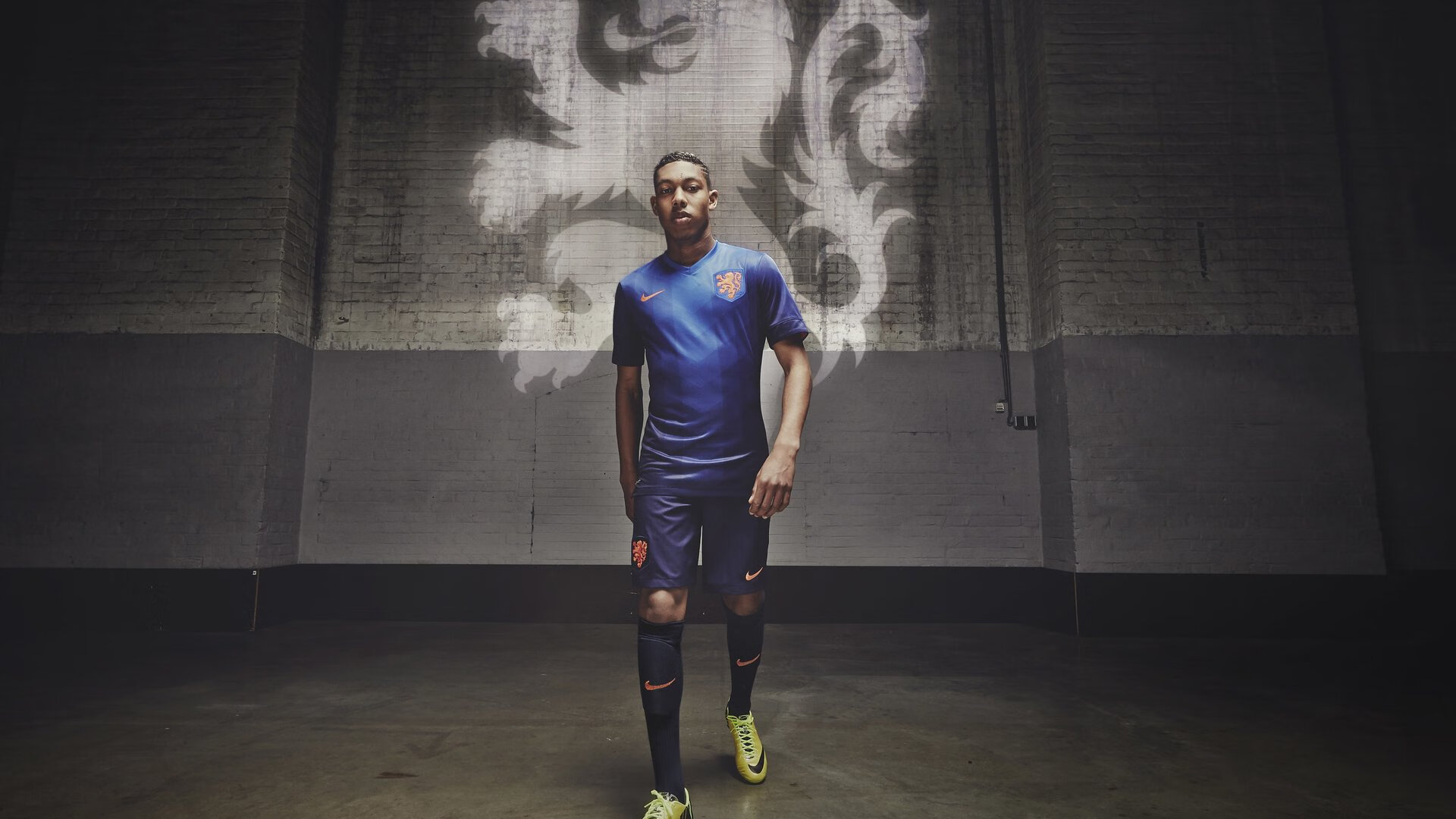 中国足球青训营引入智能训练设备，中国足球青训的app